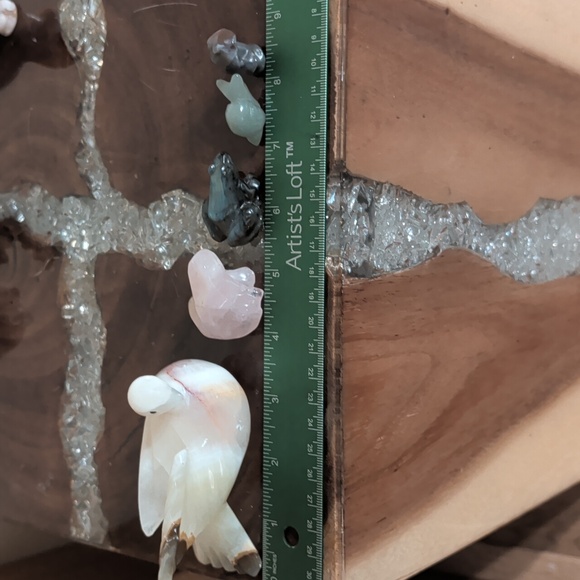 Stone Animal Carvings; Jasper, Rose Quartz, Labradite, Agate etc with Woven Bag - Picture 10 of 16